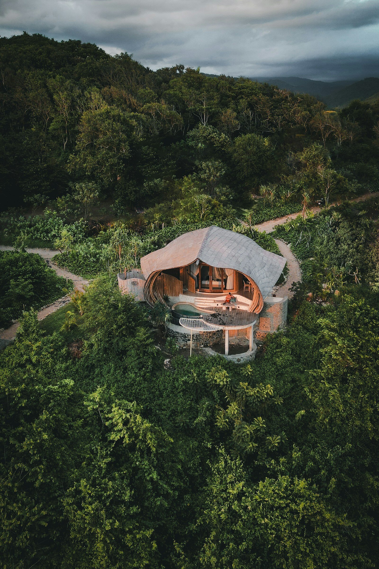 Arquitetura biomimética · integração paisagística