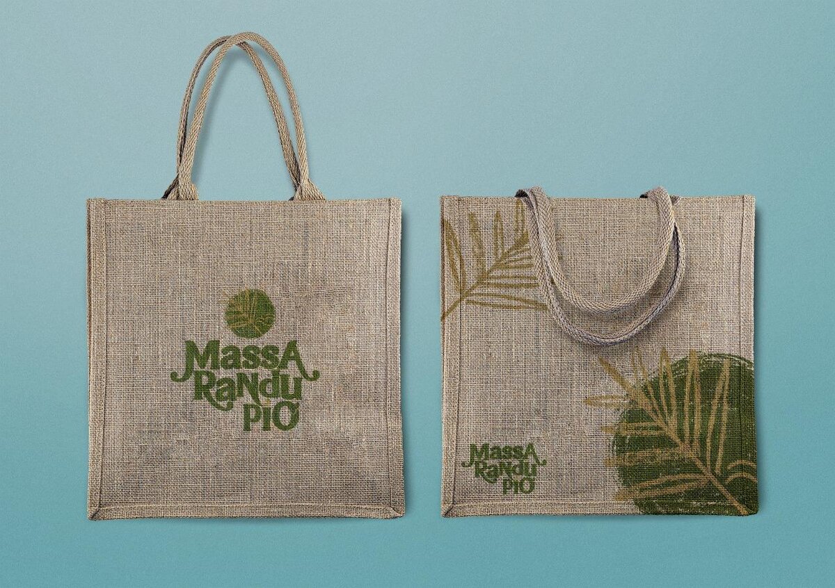 Branding Massarandupió · sacos de juta